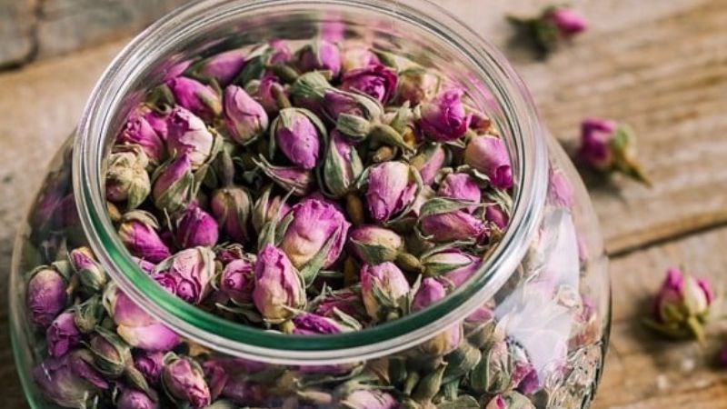 'Bài thuốc' chăm sóc da nổi mụn, sạm nám mùa lễ hội- Ảnh 3.