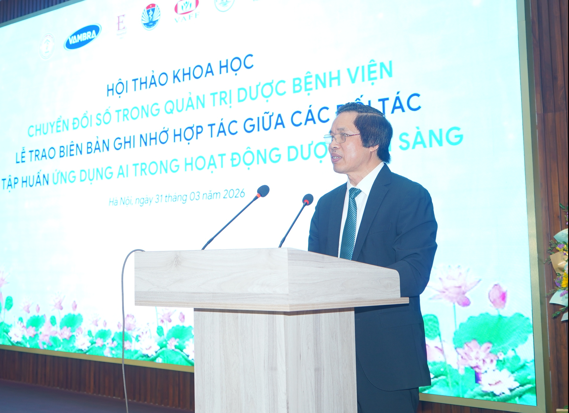 Chuyển đổi số trong dược bệnh viện: Nền tảng từ bệnh án điện tử, đơn thuốc điện tử đến ứng dụng AI- Ảnh 3.