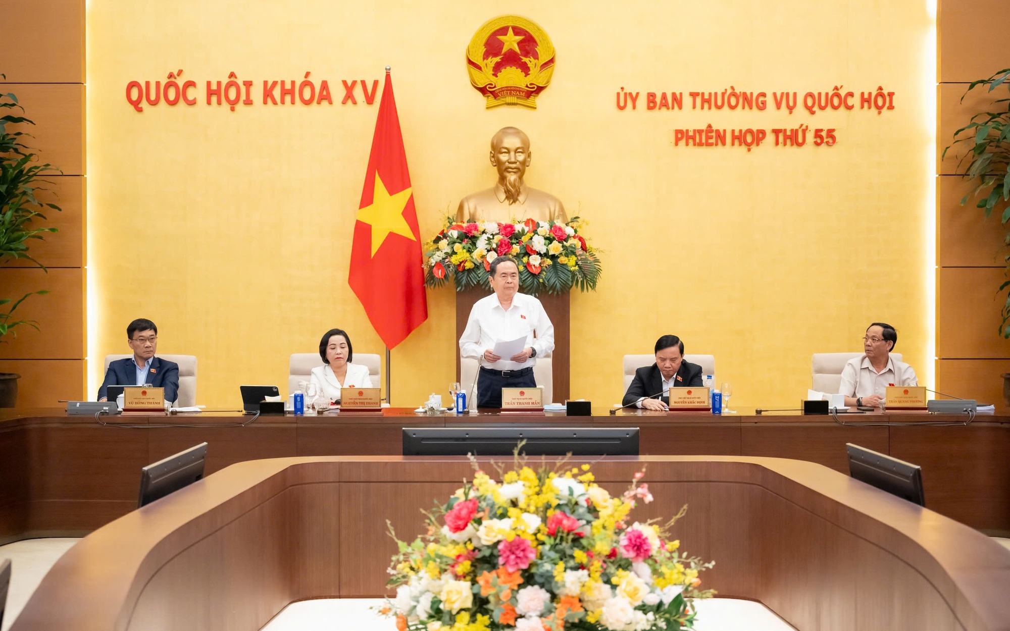 UBTVQH cho ý kiến về công tác nhân sự trình Quốc hội tại Kỳ họp thứ Nhất