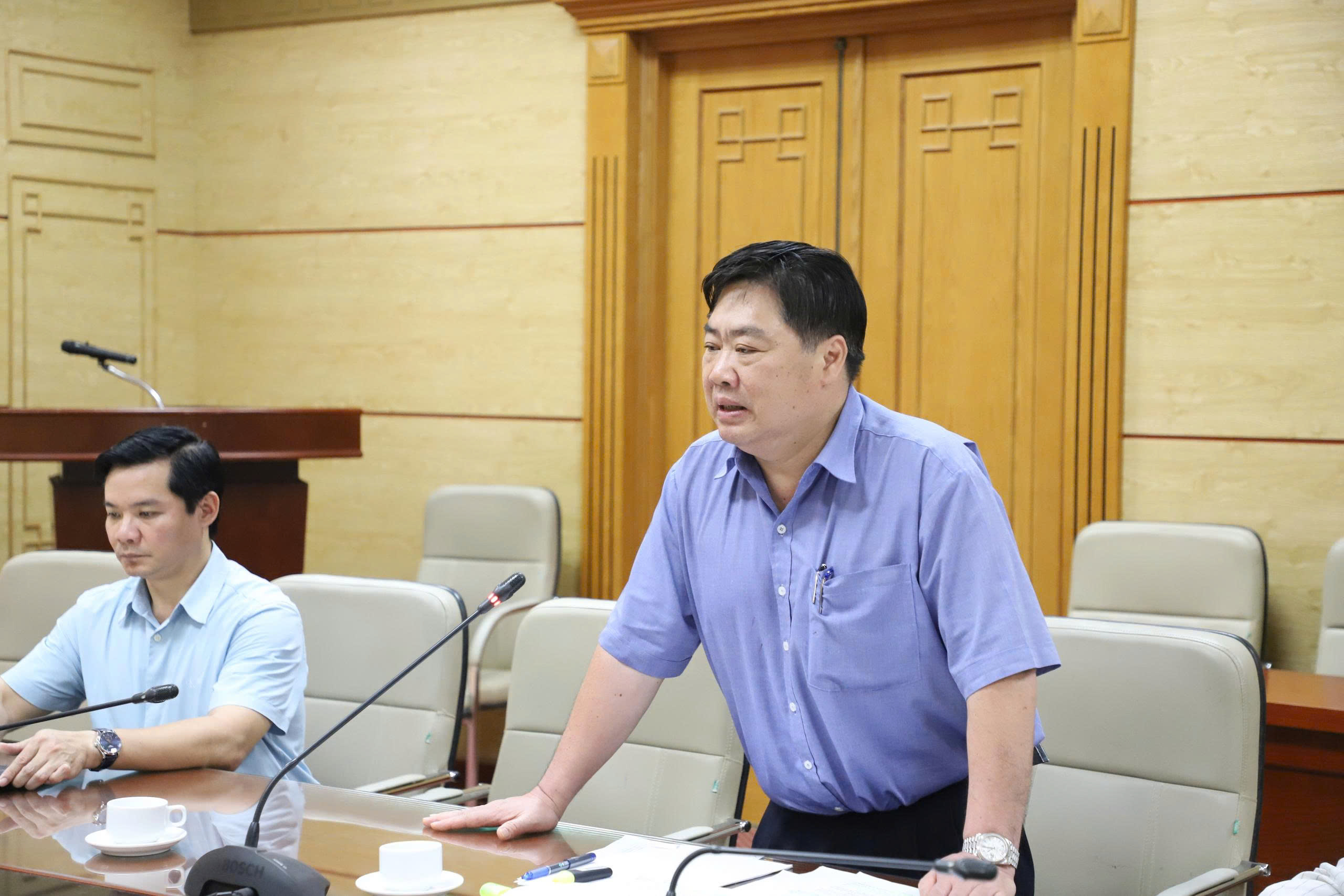 Μην αφήνετε την τεχνολογία να επιβραδύνει τον ψηφιακό μετασχηματισμό της υγειονομικής περίθαλψης: Οι ηγέτες του Υπουργείου Υγείας επιταχύνουν τον ρυθμό εφαρμογής - Φωτογραφία 5. Không Ä'ể kỹ thuáºt là m cháºm chuyển Ä'ổi sá»' και tế: Lãnh Ä'ạo Bá»™ Y tế siến tri khai- Ảnh 5.