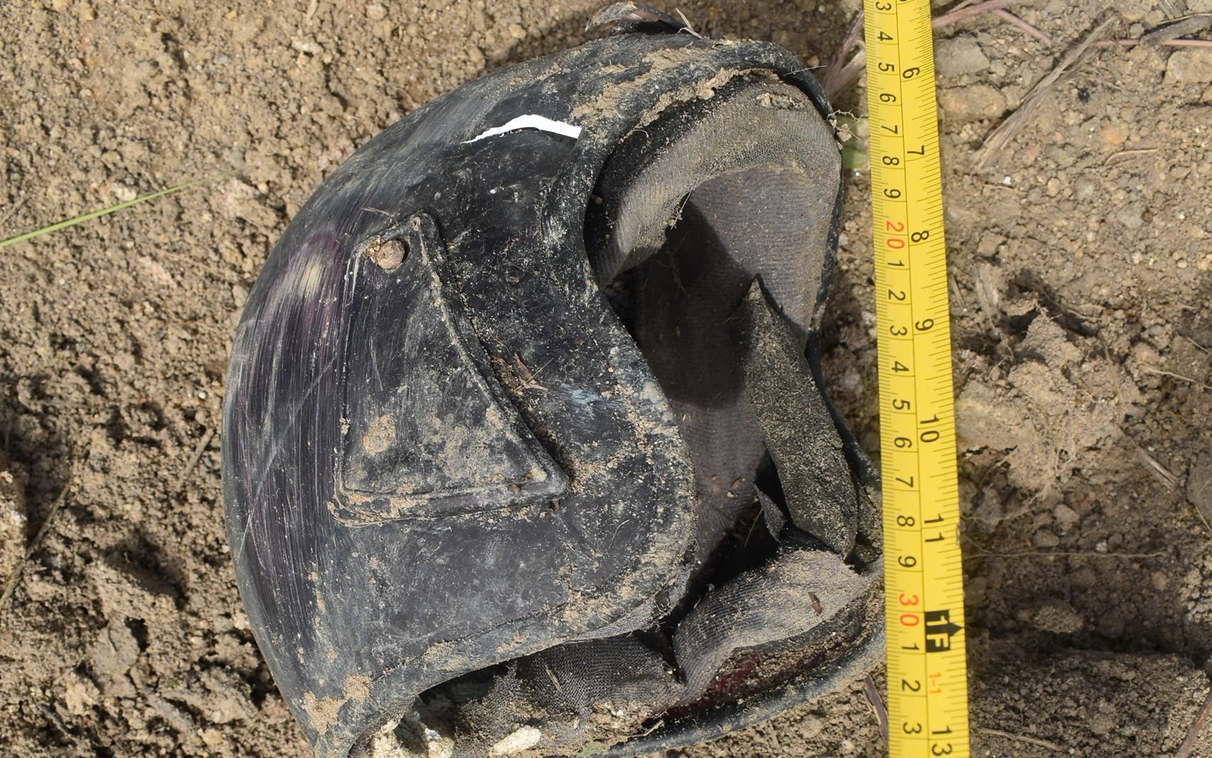 Rời nhà từ sáng sớm, cụ bà được phát hiện tử vong dưới sông- Ảnh 2. Phát hiện thi thể nam giới cháy đen, khó nhận dạng ở TPHCM