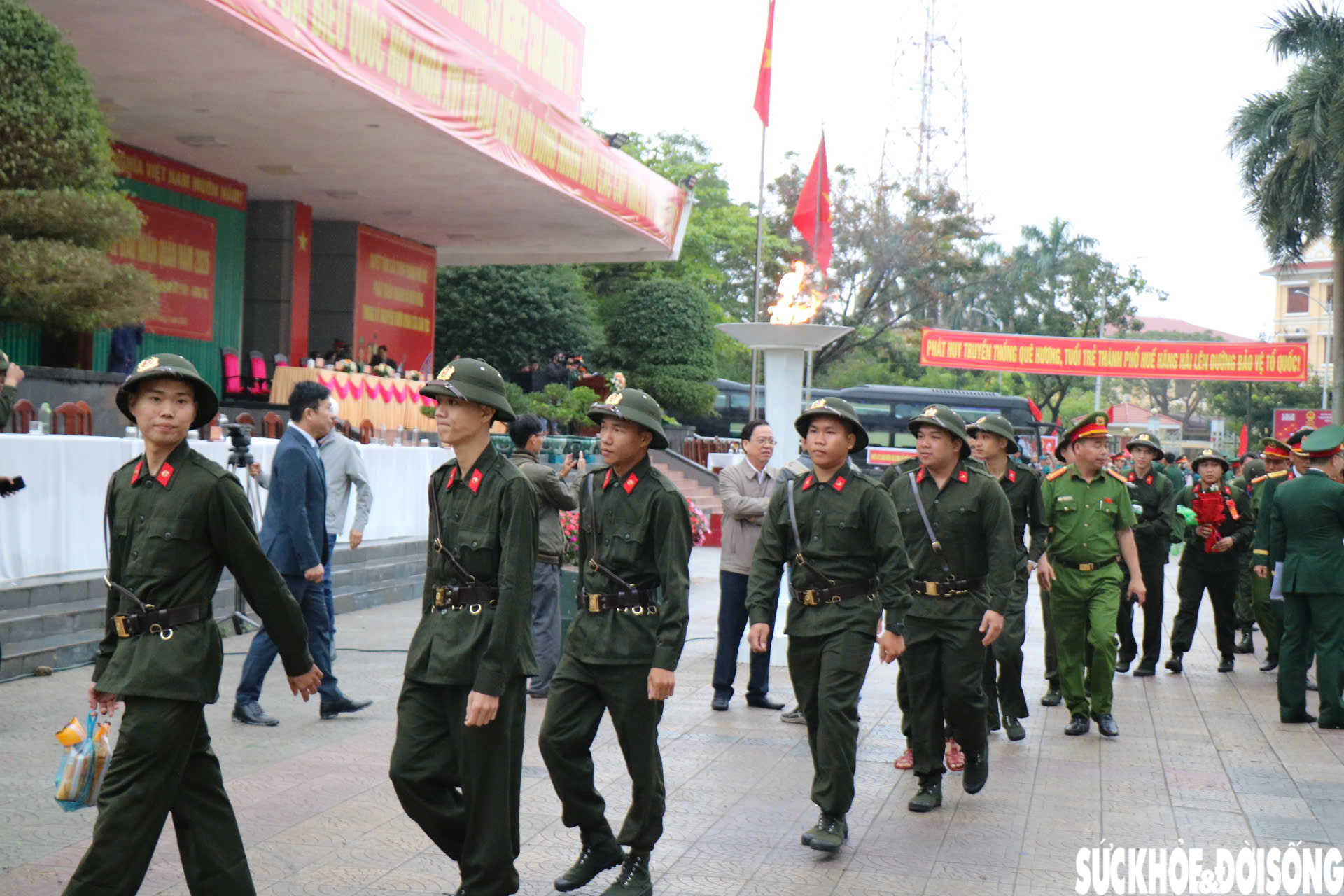 Những khoảnh khắc đẹp trong ngày hội tòng quân ở Huế- Ảnh 11.