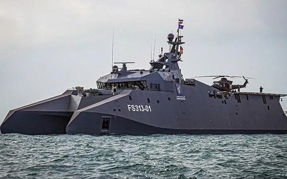 Tàu chiến hai thân tối tân của Iran bị đánh chìm giữa làn sóng không kích dữ dội