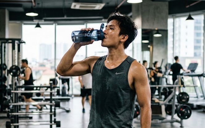6 mẹo uống nước giúp tối ưu hiệu suất tập luyện