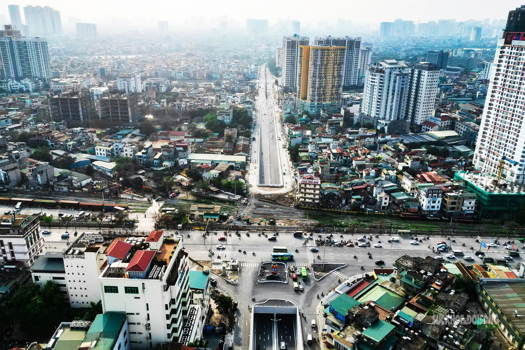 Cầu vượt sông Lừ trên Vành đai 2,5 chính thức được đưa vào khai thác sau nhiều năm chờ đợi- Ảnh 8.