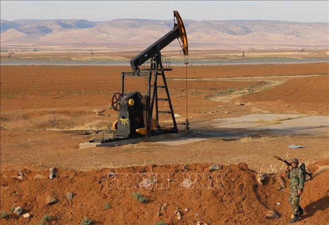 Giá dầu Brent vượt ngưỡng 90 USD/thùng- Ảnh 1.