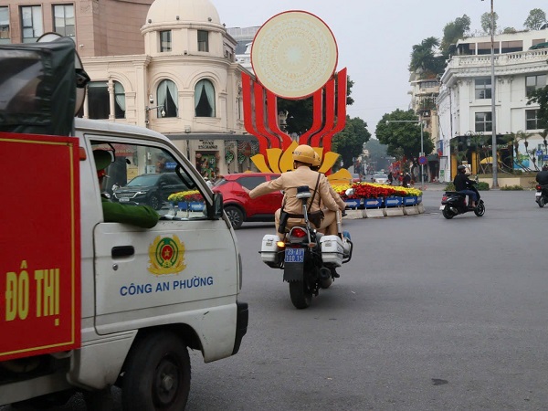 Hà Nội: Những tuyến đường ‘Ba nhất’ giữ nhịp giao thông thông suốt phục vụ ngày bầu cử- Ảnh 6.