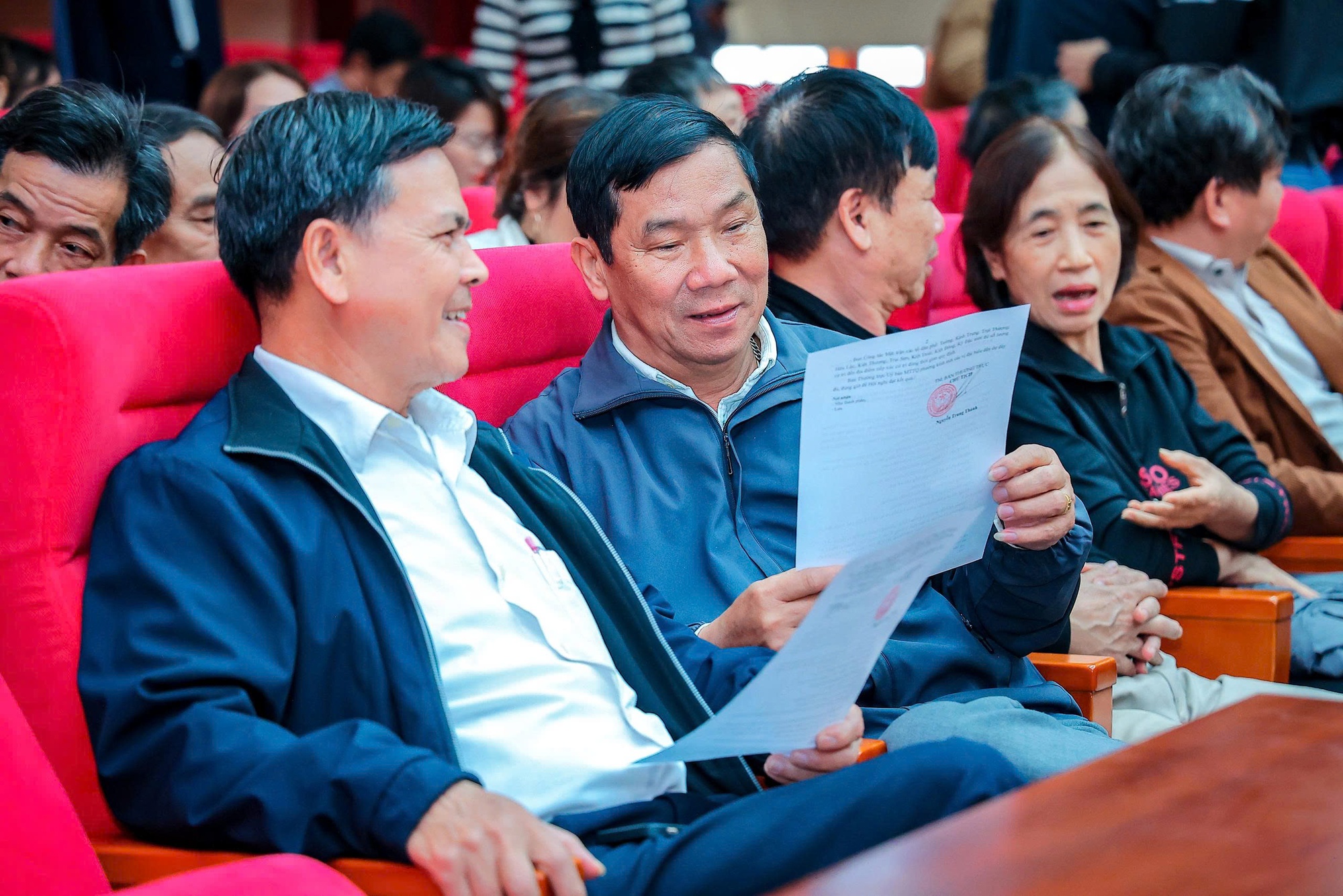 Ứng cử viên ĐBQH Vũ Văn Tiến: 'Đi xa bằng tài năng, đi bền bằng tình nghĩa và cội nguồn'- Ảnh 3.