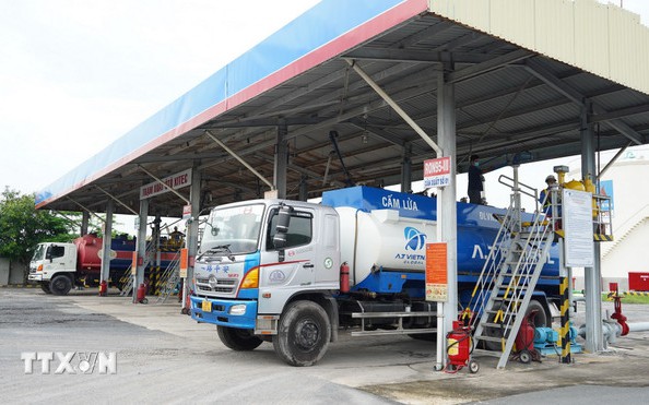 Đề xuất giảm thuế nhập khẩu xăng dầu xuống 0% để ổn định nguồn cung