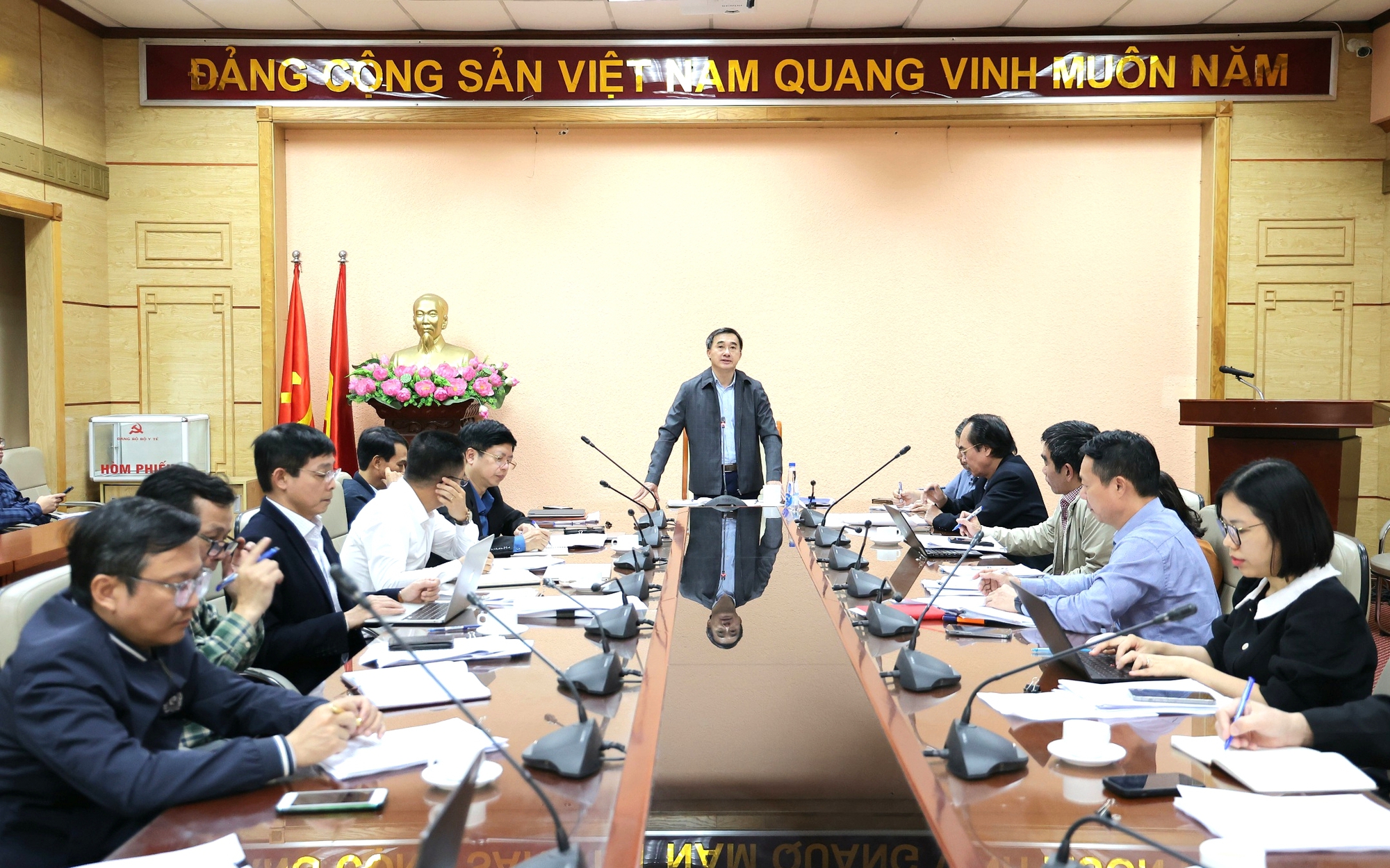 Đề xuất tăng cường phát hiện bệnh lao gắn với khám sức khỏe định kỳ