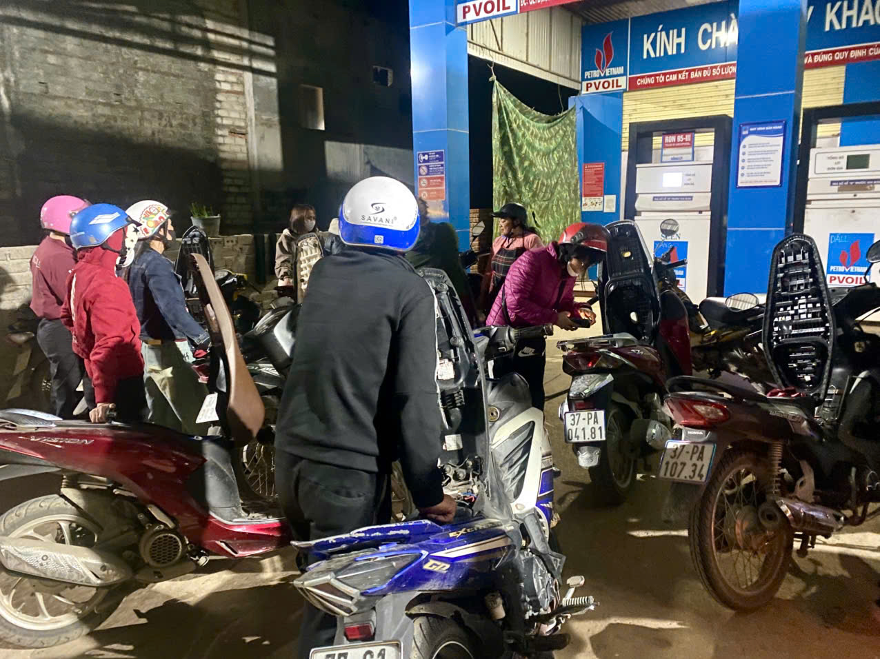Nghệ An giám sát chặt hoạt động kinh doanh xăng dầu, bảo đảm nguồn cung- Ảnh 1.