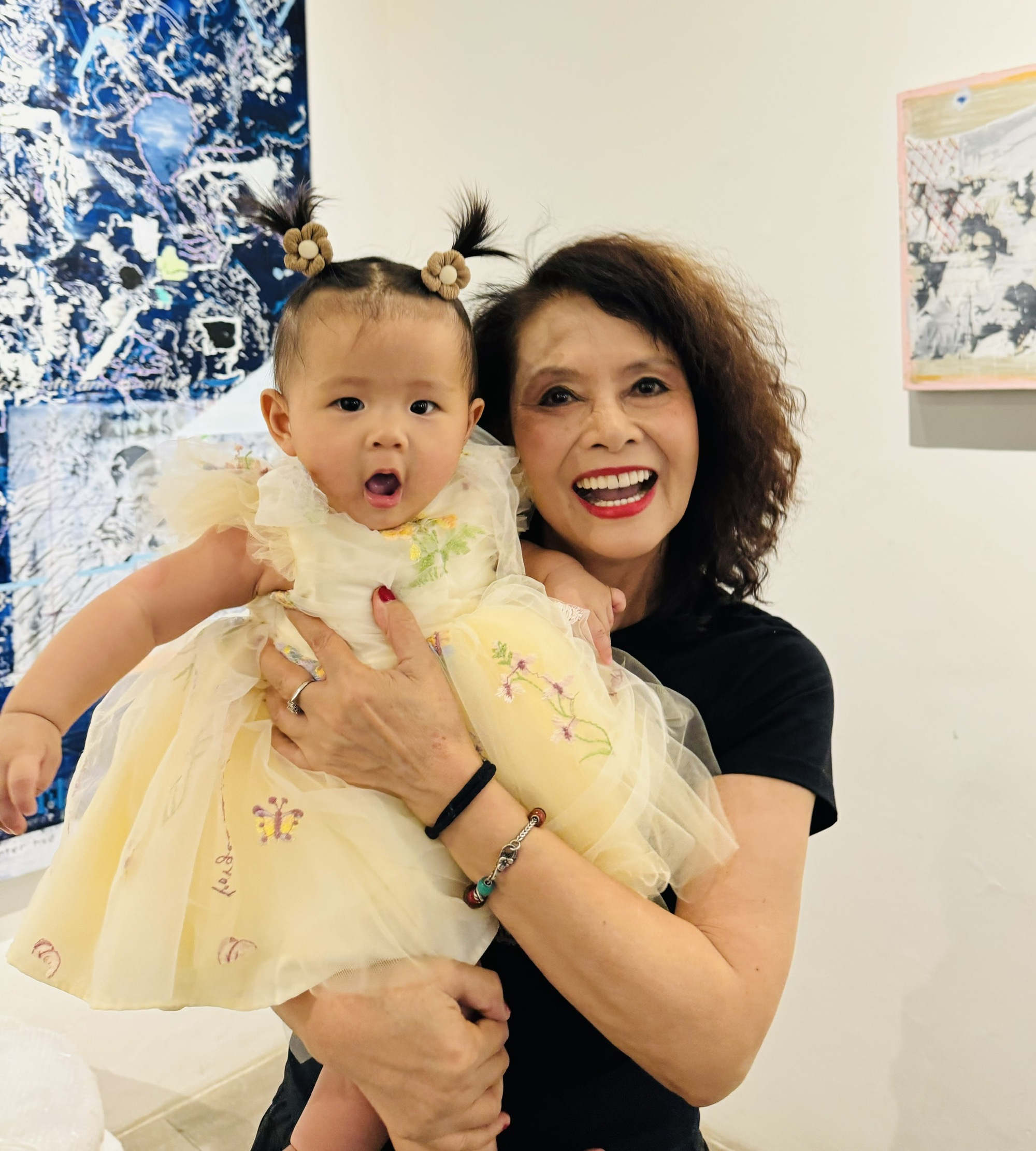 NSND Minh Châu ở tuổi 70: Con gái mời sang nước ngoài sinh sống nhưng thích ở Việt Nam hơn- Ảnh 4. NSND Minh Châu ở tuổi 70: Con gái mời sang nước ngoài sinh sống nhưng thích ở Việt Nam hơn- Ảnh 4.