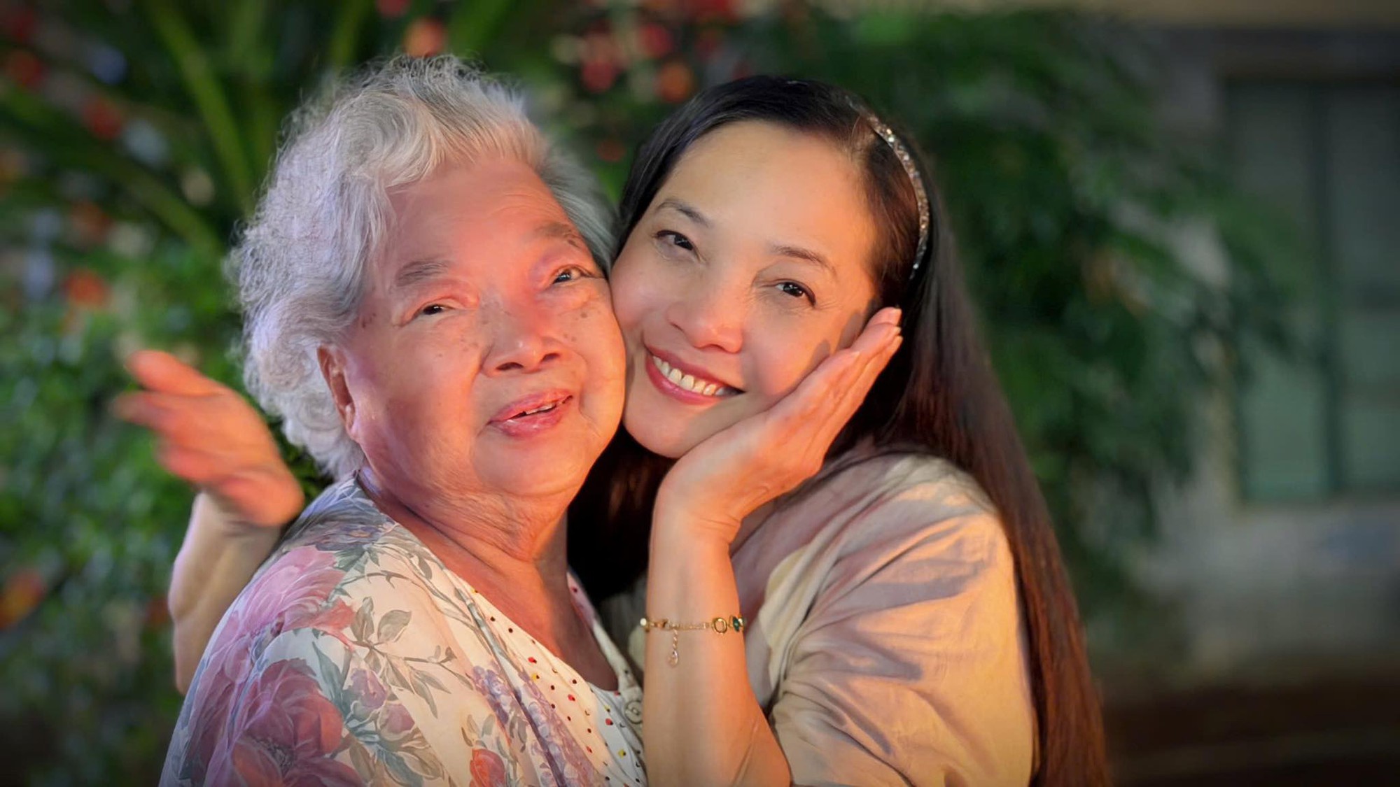 3 chị em nhà NSND Lê Khanh ở thập niên 90 tài sắc ra sao?- Ảnh 7.