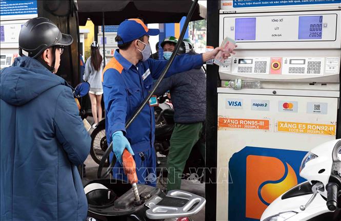 Hà Nội triển khai các biện pháp bảo đảm nguồn cung xăng dầu- Ảnh 1.