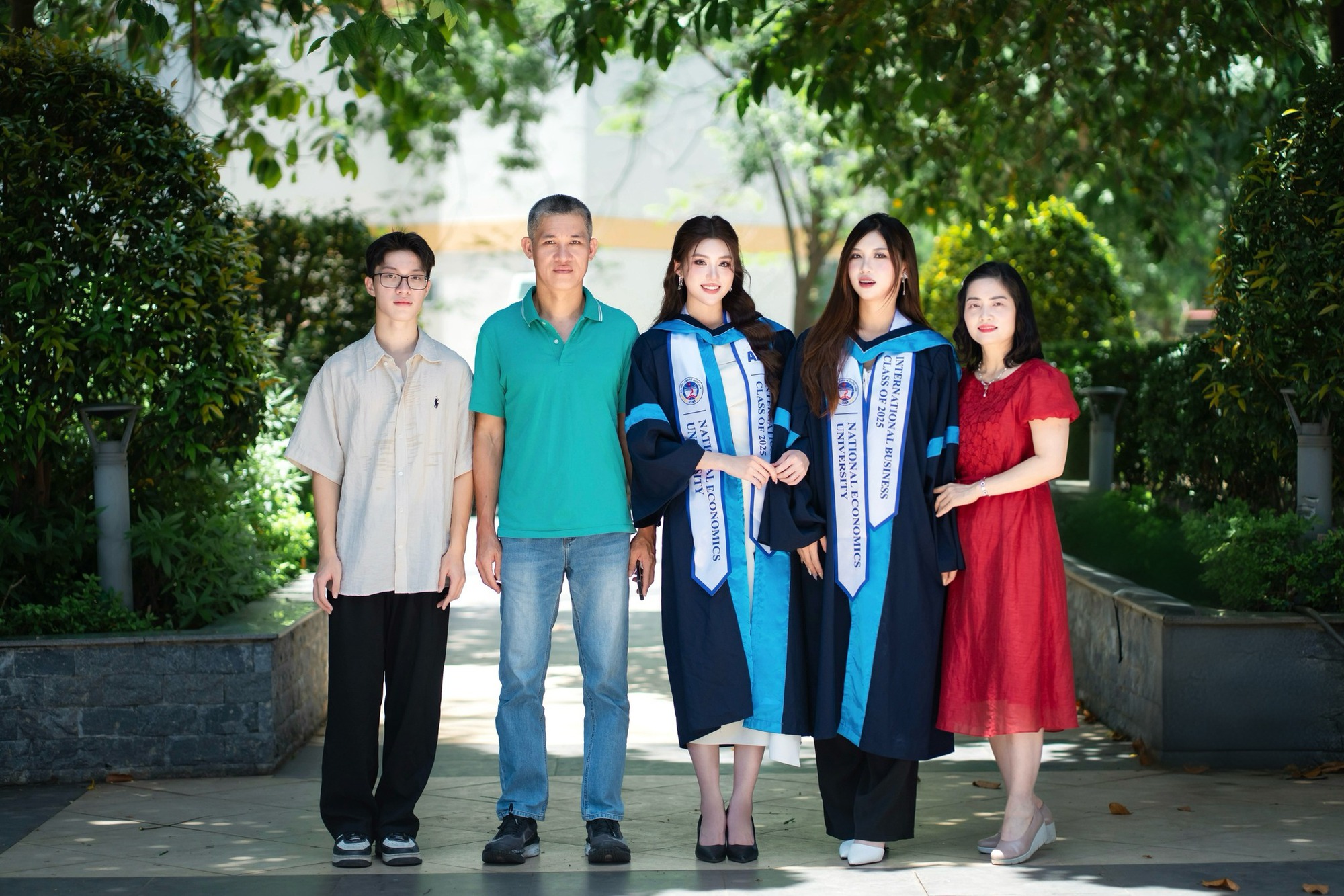 Gia thế gây chú ý của Hoa hậu Phương Oanh- Ảnh 1.