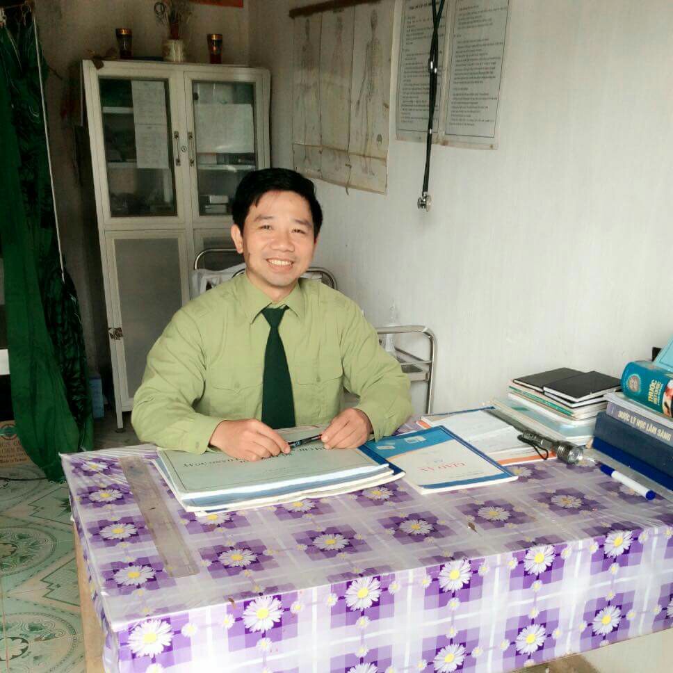 Bác sĩ quân y – 'khắc tinh' của lá ngón, cứu sống nhiều ca ngộ độc nguy kịch- Ảnh 1.