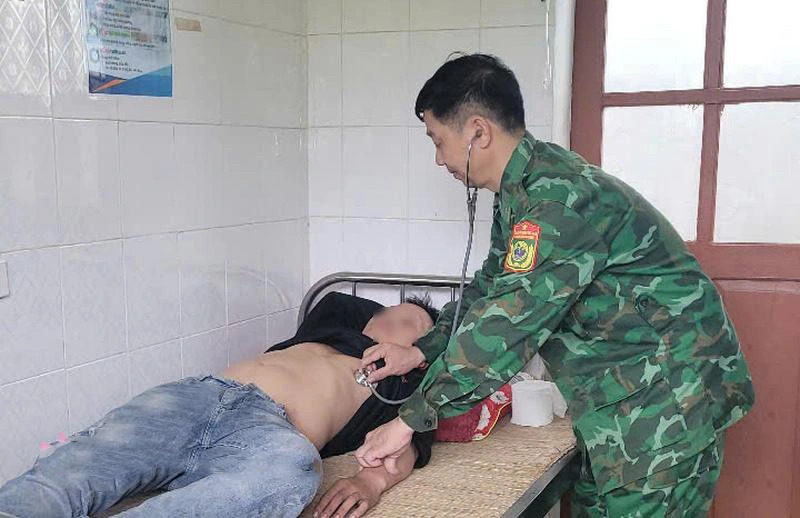 Bác sĩ quân y – 'khắc tinh' của lá ngón, cứu sống nhiều ca ngộ độc nguy kịch- Ảnh 4.