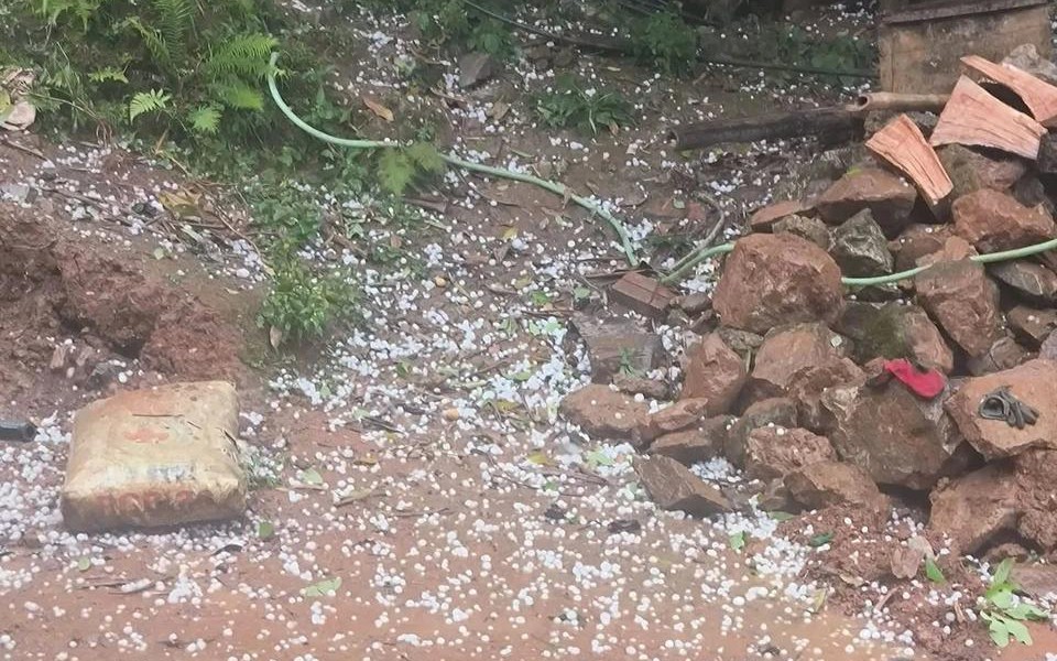 Cảnh báo lốc sét, mưa đá chiều nay ở miền Bắc- Ảnh 2.