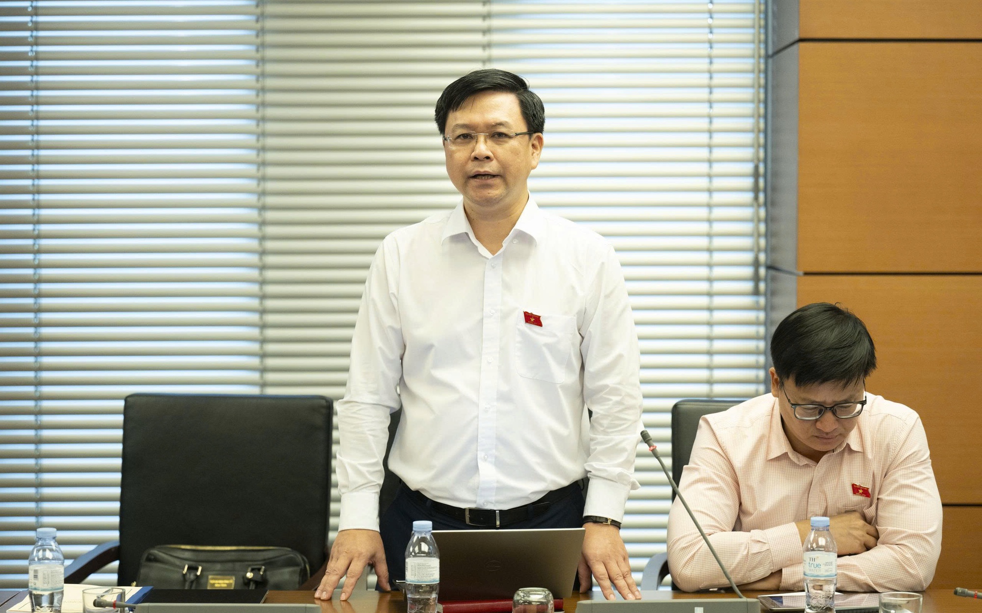 ĐBQH nêu loạt biện pháp để xử lý triệt để thực phẩm bẩn 'tấn công' trường học- Ảnh 3.