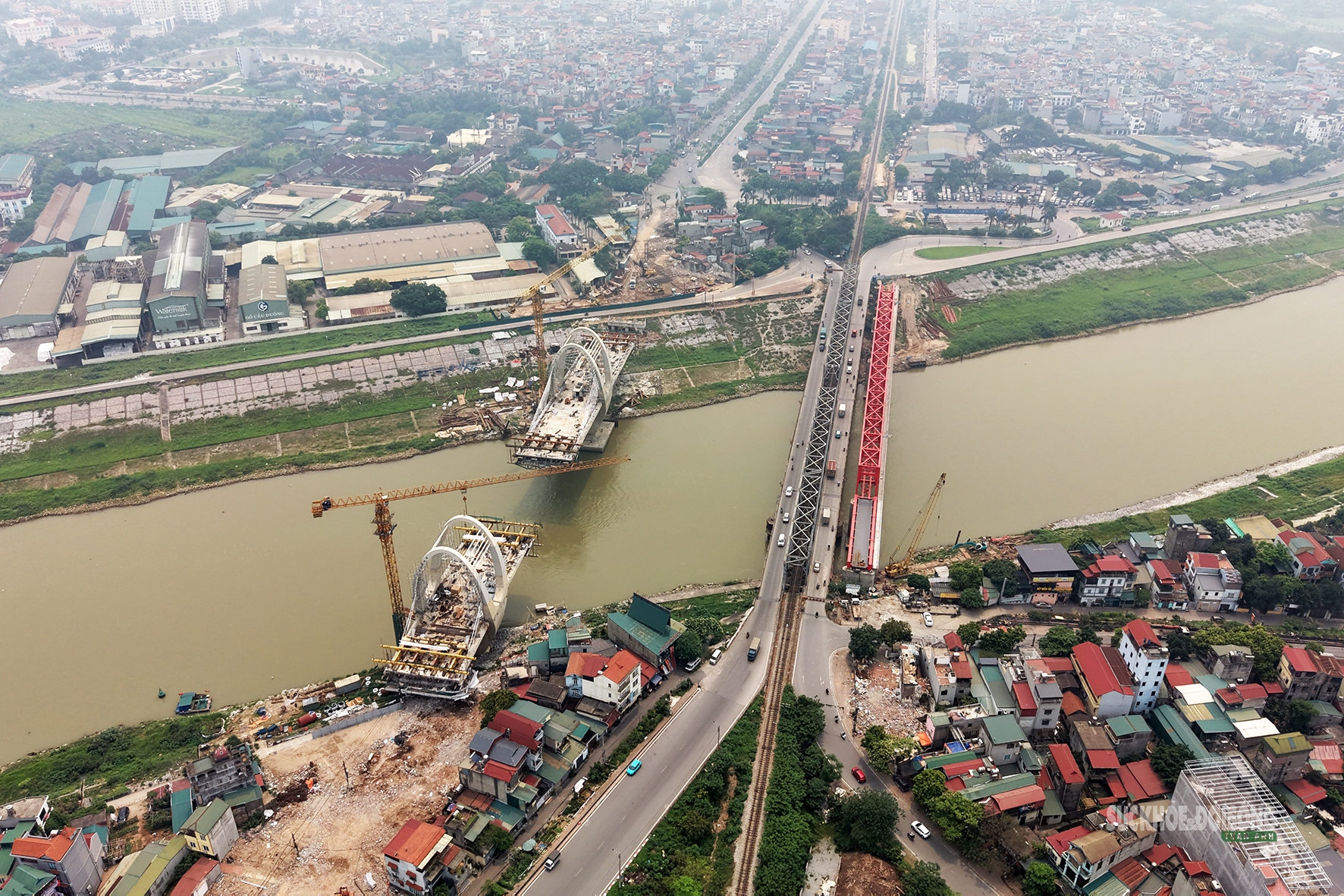 Cầu Đuống mới lộ diện sau 3 năm thi công- Ảnh 7.