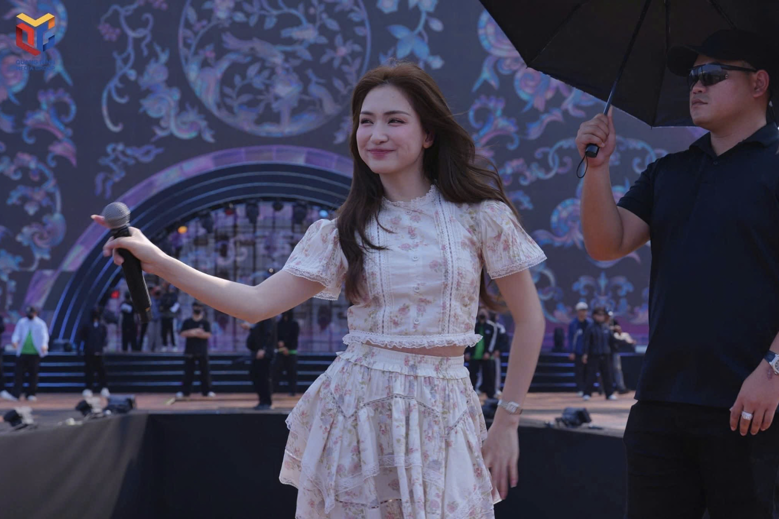 Hòa Minzy, Trúc Nhân sẽ khuấy động sân khấu 4.000 m2 của Khai mạc Liên hoan Phát thanh toàn quốc lần thứ XVII- Ảnh 2.