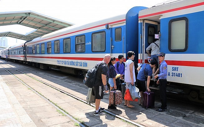 Nhiều gia đình 'quay xe' chọn du lịch ngắn ngày dịp 30/4 - 1/5- Ảnh 5.