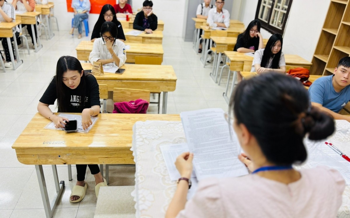 Đăng ký sai môn thi tốt nghiệp THPT dẫn đến hậu quả gì?- Ảnh 2. Kỳ thi tốt nghiệp THPT 2026 và kịch bản hóa giải gian lận công nghệ cao