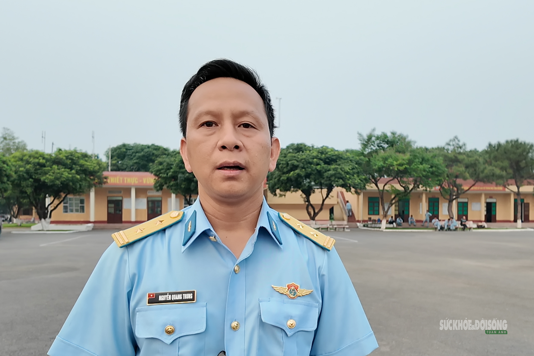 Khi trực thăng 'vẽ lửa' trên bầu trời đêm- Ảnh 8. Khi trực thăng 'vẽ lửa' trên bầu trời đêm- Ảnh 8.