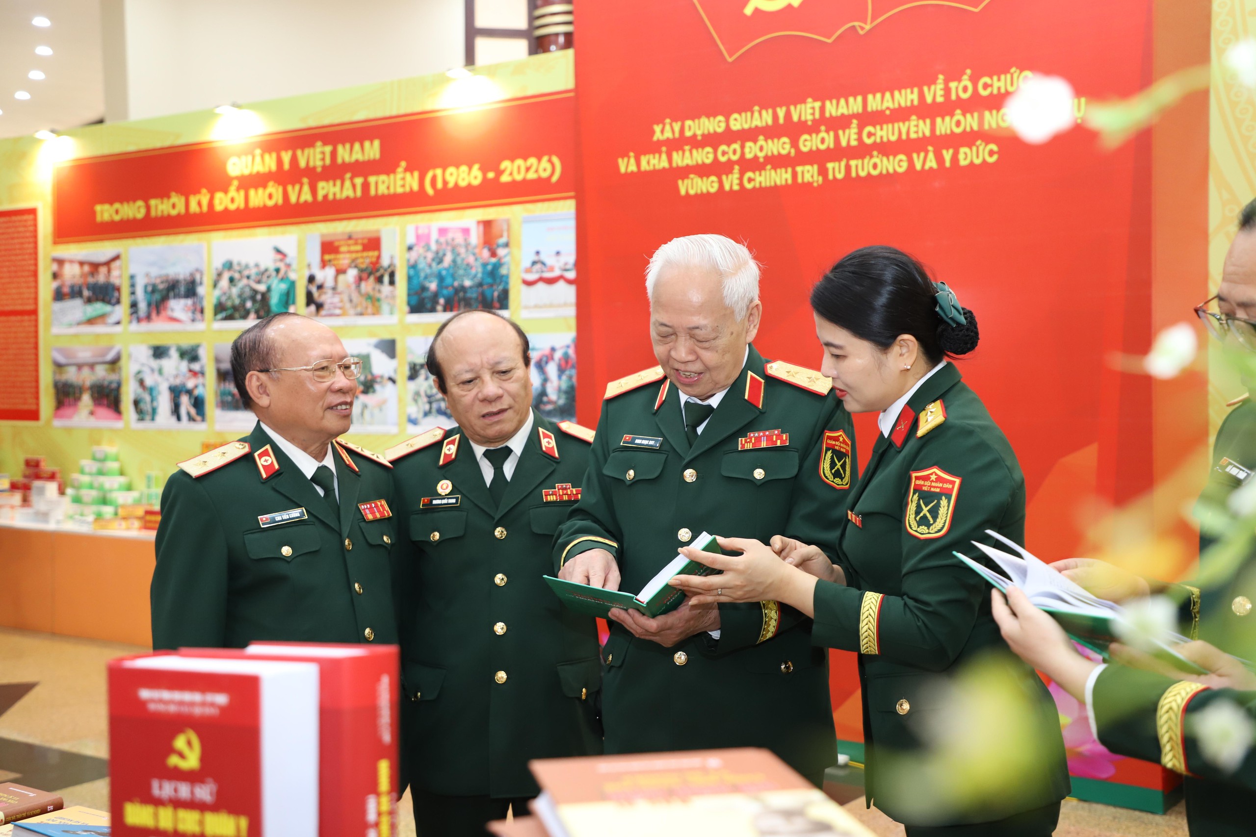 Cục Quân y đón nhận Danh hiệu Anh hùng Lực lượng vũ trang nhân dân- Ảnh 6.