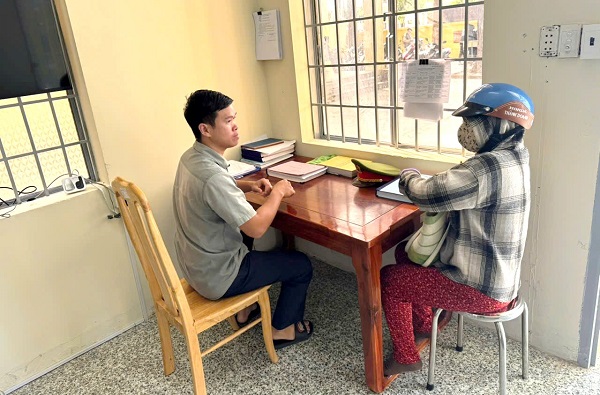 Phạt người phụ nữ tung tin giả ‘tân binh bị đánh trong phòng ngủ’- Ảnh 2.