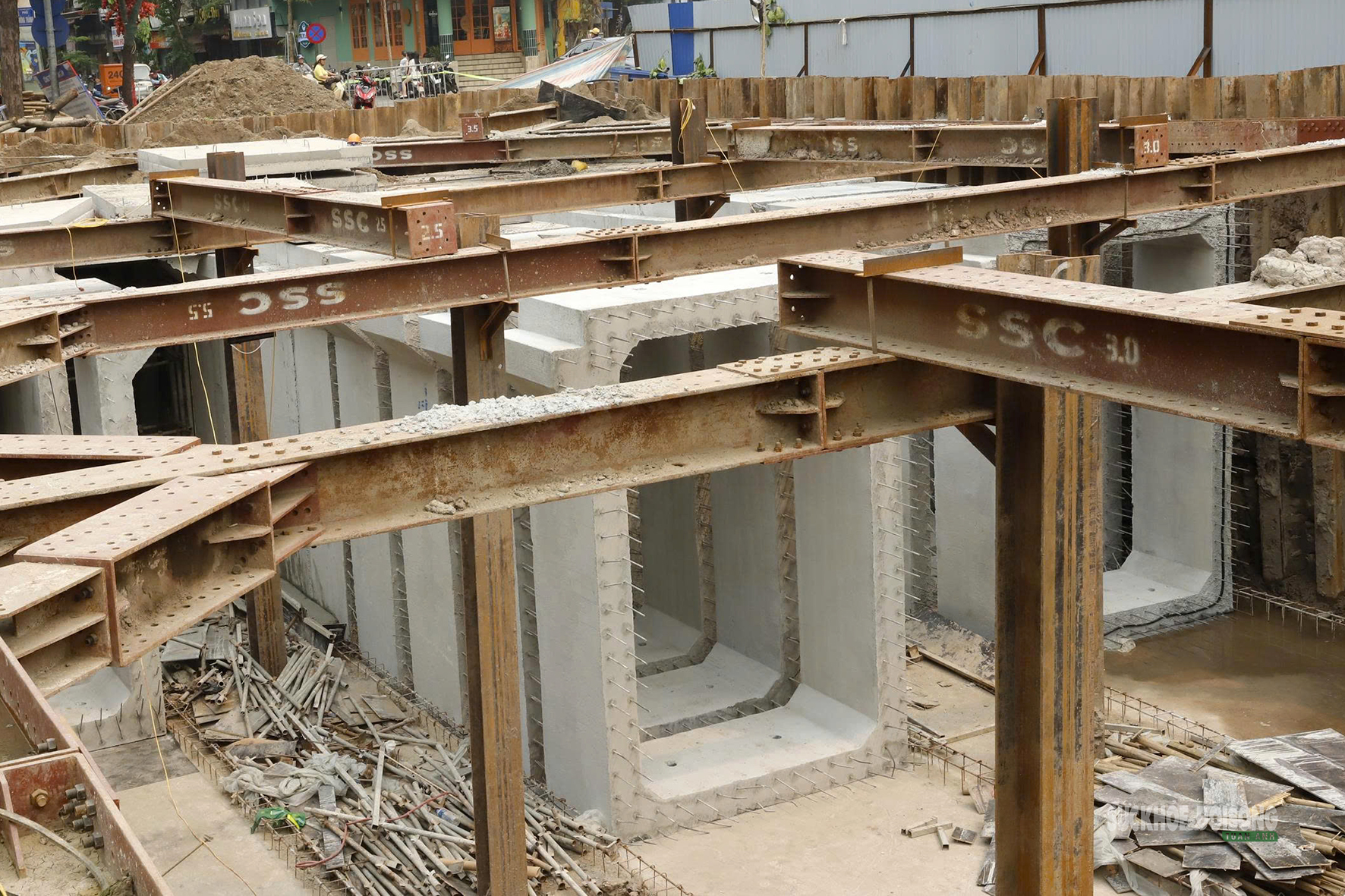 Cận cảnh 'siêu bể' chống ngập dưới lòng phố cổ Hà Nội- Ảnh 6.