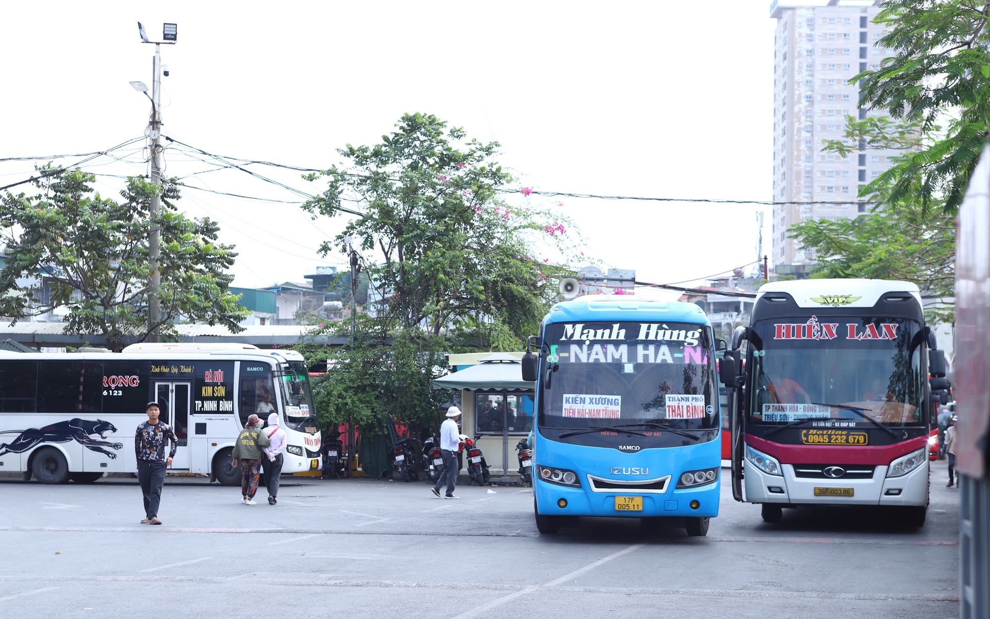 Thị trường vận tải trước kỳ nghỉ lễ 30/4: Bến xe chuẩn bị ra sao, nhà xe đang tính gì?- Ảnh 1.