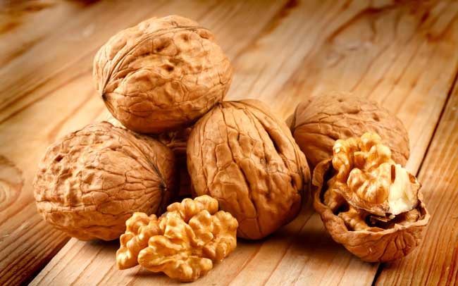 150g quả óc chó mỗi tuần giúp giảm 25% nguy cơ tử vong do bệnh tim mạch