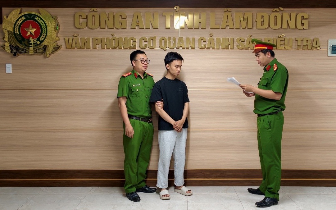 Bắt khẩn cấp nhân viên ngân hàng lừa đảo, chiếm đoạt 1,7 tỷ đồng qua ứng dụng vay trực tuyến