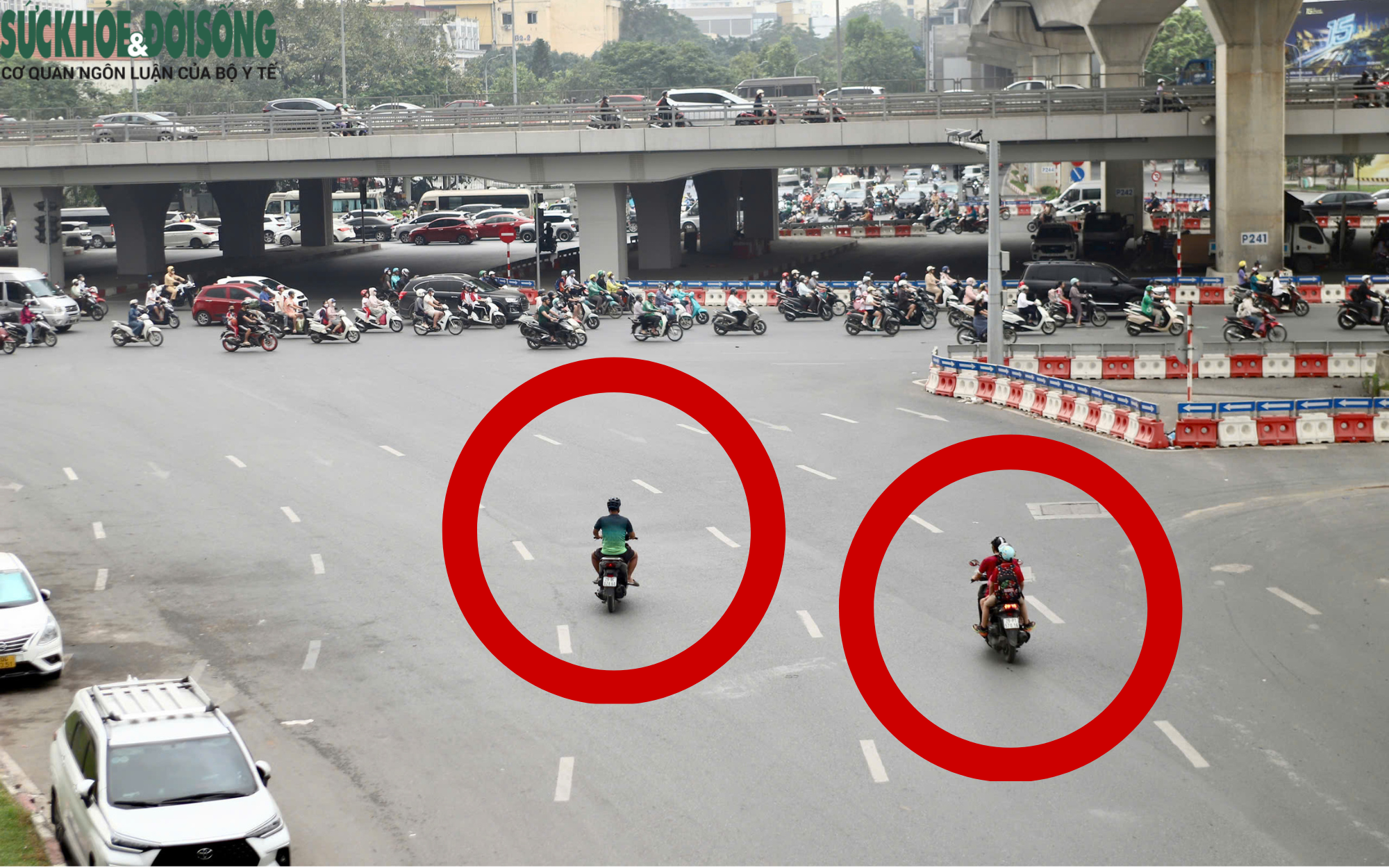 1 giờ xử lý hàng chục tài xế đi ngược chiều: Tiện vài phút, mất cả triệu đồng- Ảnh 3.