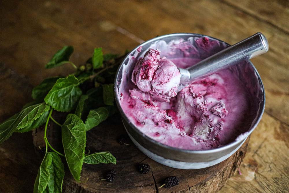 Đánh bay mụn trứng cá từ quả dâu tằm- Ảnh 1.