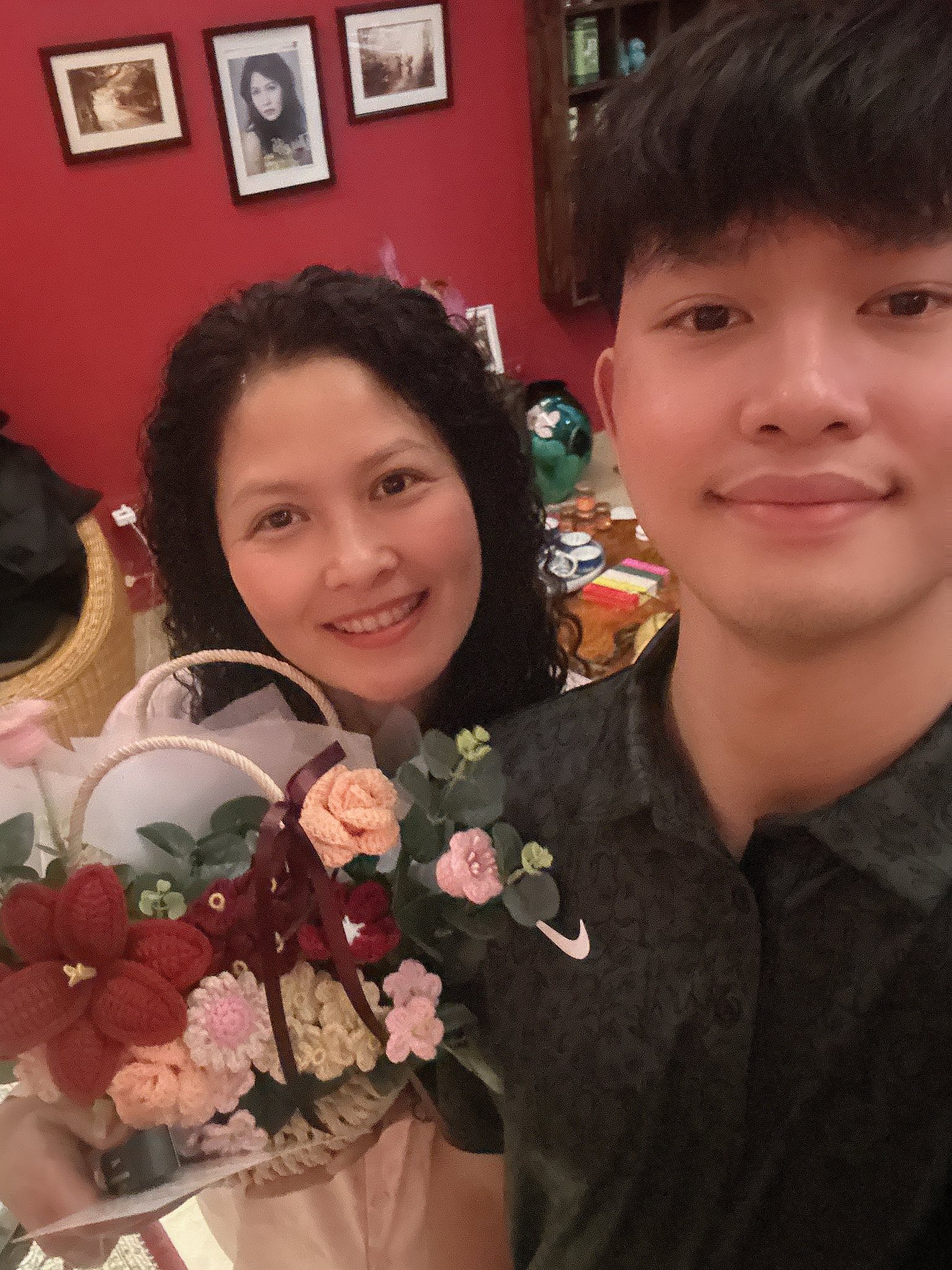 Con trai của nữ diễn viên “Mưa đỏ” nghe lời mẹ, không theo đuổi sự nghiệp diễn xuất- Ảnh 7.