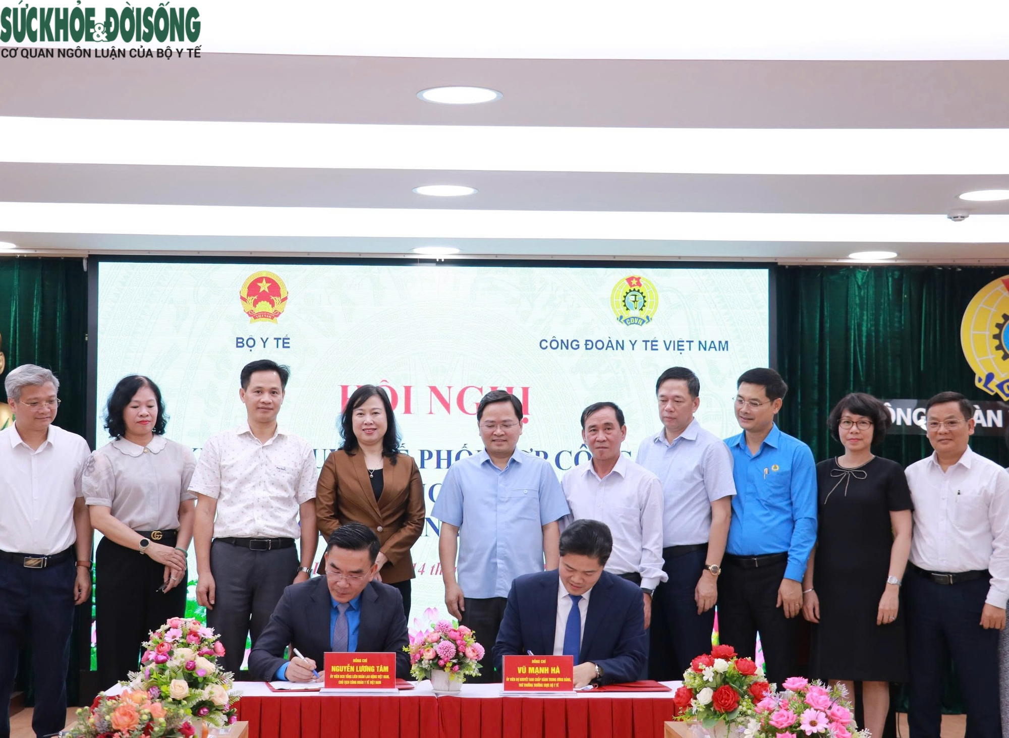 Thứ trưởng Thường trực Bộ Y tế Vũ Mạnh Hà: Bảo đảm chính sách cho cán bộ y tế được triển khai kịp thời, thực chất- Ảnh 5.