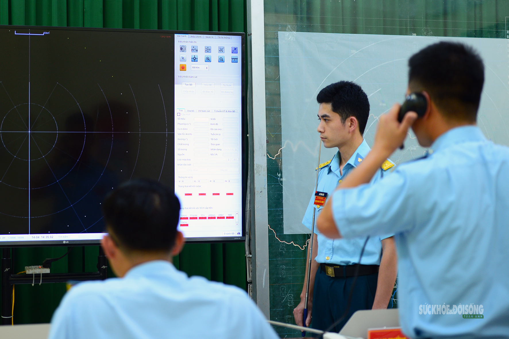 Những người đi tìm tín hiệu giữa đại ngàn- Ảnh 6.