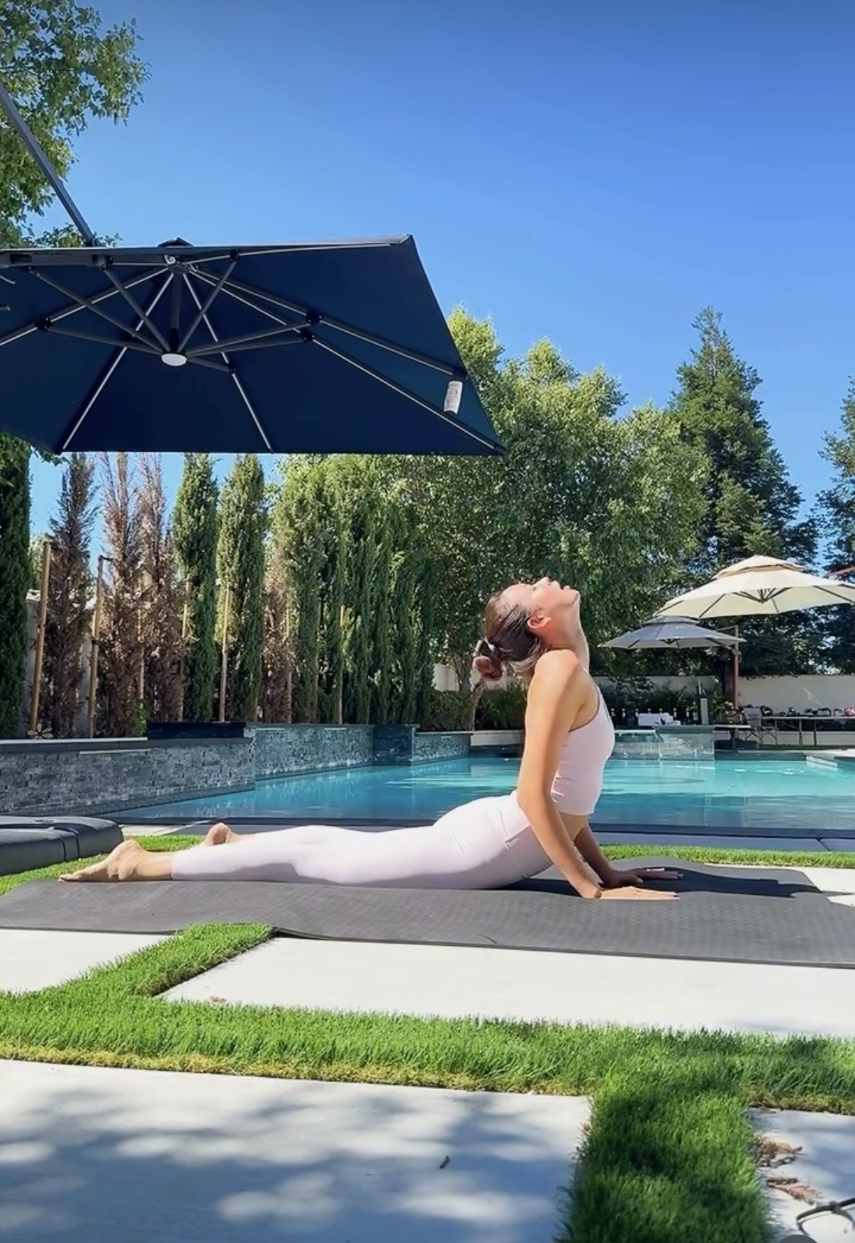 Cuộc sống tuổi U40 của Hoa hậu Phạm Hương ở Mỹ, hôn nhân không trục trặc như lời đồn- Ảnh 16. Cuộc sống tuổi U40 của Hoa hậu Phạm Hương ở Mỹ, hôn nhân không trục trặc như lời đồn- Ảnh 16.