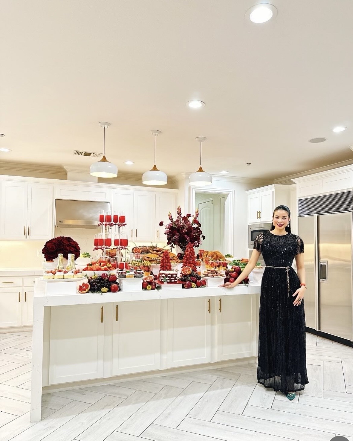 Cuộc sống tuổi U40 của Hoa hậu Phạm Hương ở Mỹ, hôn nhân không trục trặc như lời đồn- Ảnh 11. Cuộc sống tuổi U40 của Hoa hậu Phạm Hương ở Mỹ, hôn nhân không trục trặc như lời đồn- Ảnh 11.