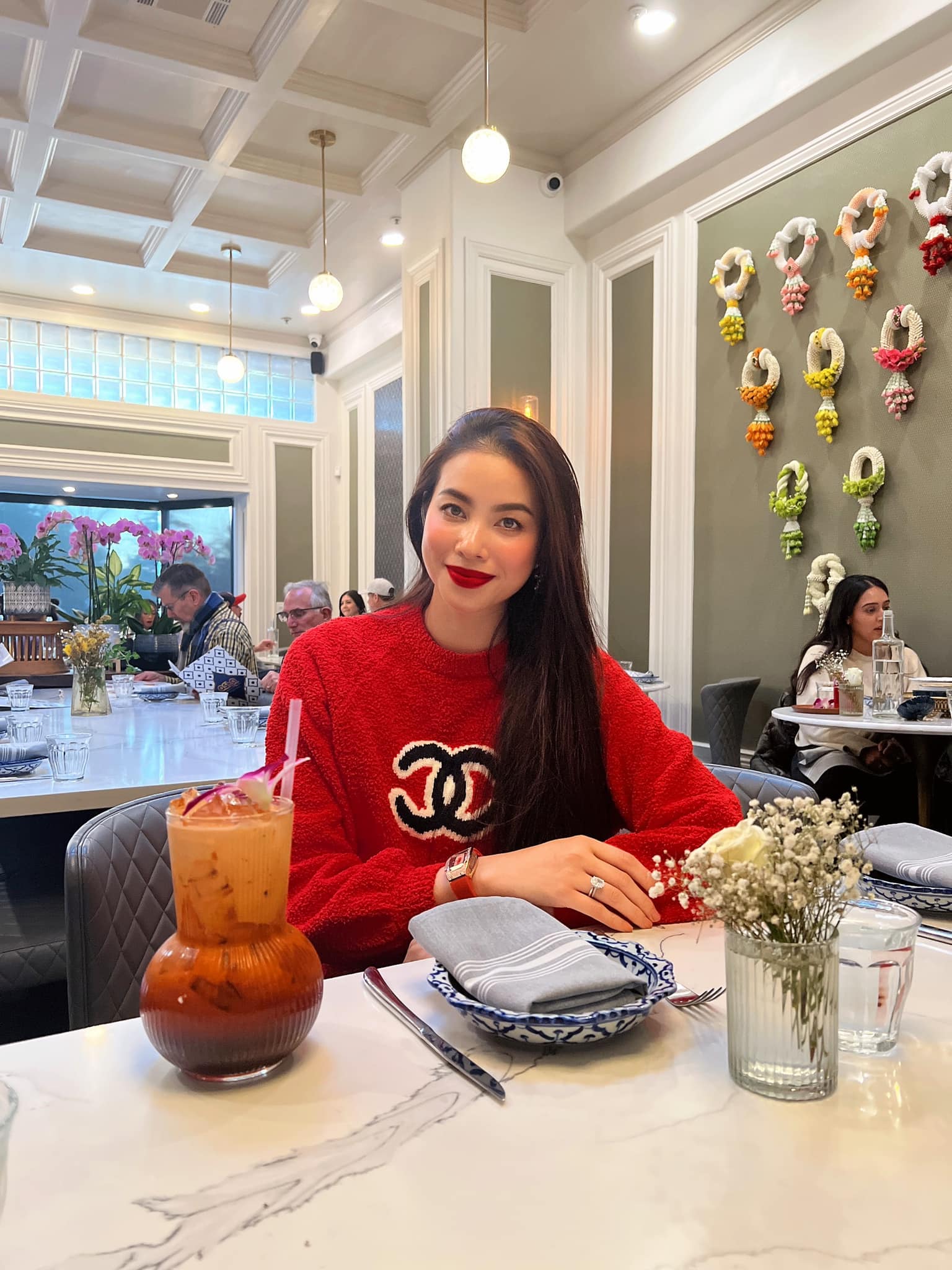 Cuộc sống tuổi U40 của Hoa hậu Phạm Hương ở Mỹ, hôn nhân không trục trặc như lời đồn- Ảnh 12. Cuộc sống tuổi U40 của Hoa hậu Phạm Hương ở Mỹ, hôn nhân không trục trặc như lời đồn- Ảnh 12.