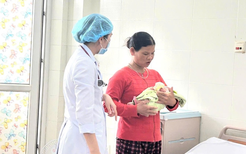 Bác sĩ 3 chuyên khoa phối hợp cứu sống bệnh nhân đa chấn thương ngực bụng, vỡ gan- Ảnh 2.