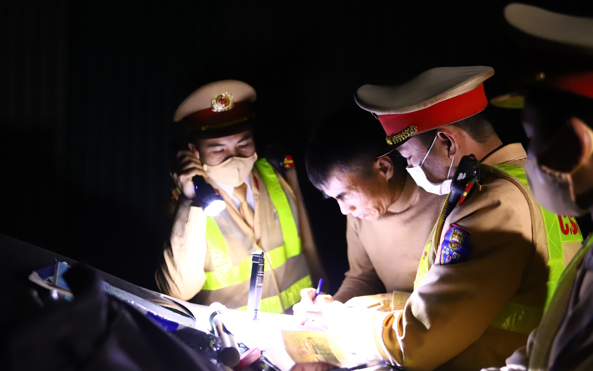 Cần biết, những hành vi có thể bị phạt theo quy định mới trong dự thảo Nghị định 168 sửa đổi- Ảnh 1. Cần biết, những hành vi có thể bị phạt theo quy định mới trong dự thảo Nghị định 168 sửa đổi- Ảnh 1.