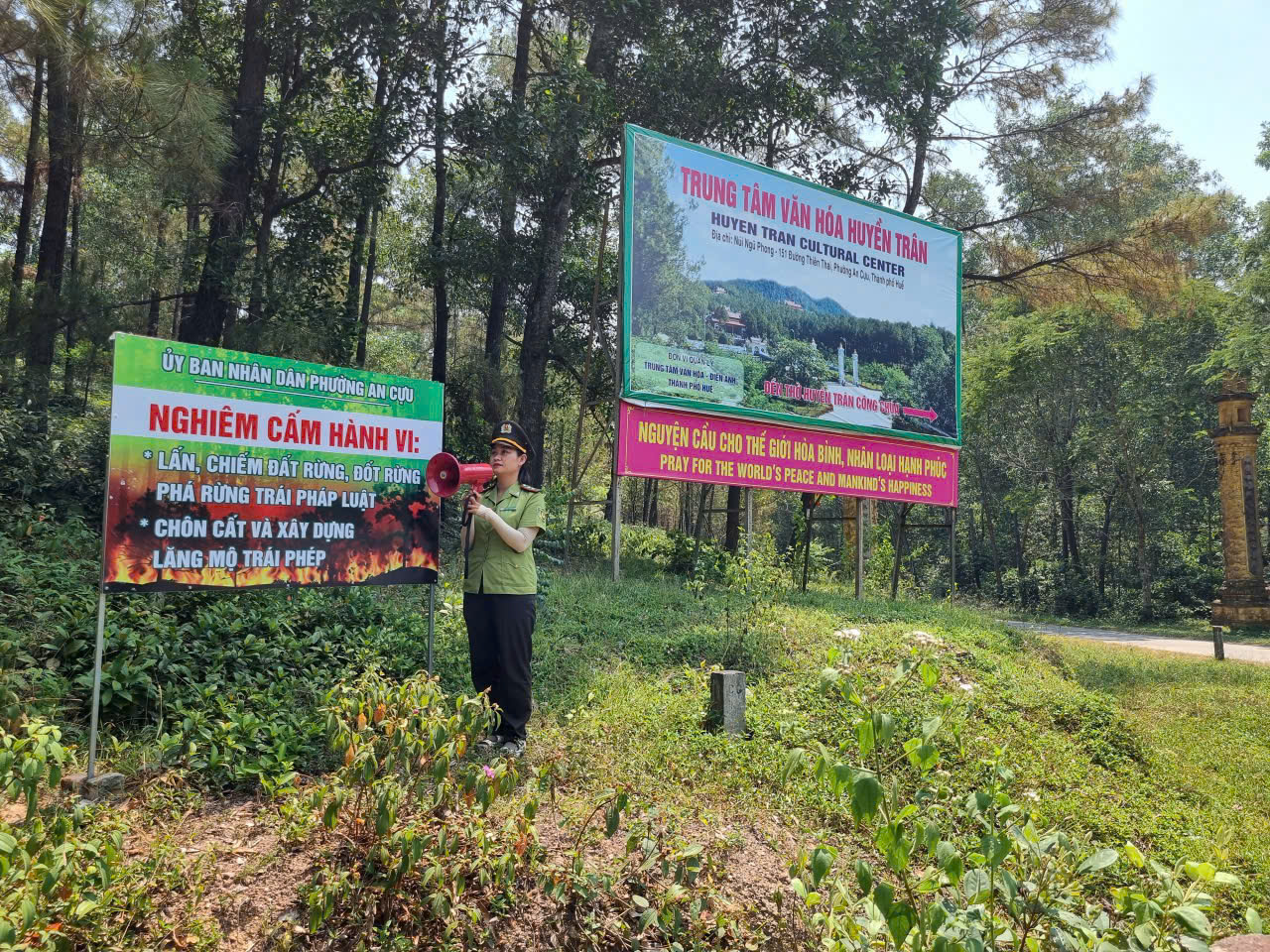 Kiểm lâm khuyến cáo không đốt vàng mã trong cao điểm nắng nóng để phòng cháy rừng- Ảnh 1. Kiểm lâm khuyến cáo không đốt vàng mã trong cao điểm nắng nóng để phòng cháy rừng- Ảnh 1.