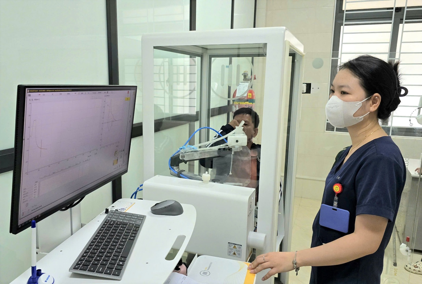 Ho kéo dài, khó thở: Kỹ thuật mới tại Bệnh viện Phổi Nghệ An giúp chẩn đoán đúng bệnh- Ảnh 3. Ho kéo dài, khó thở: Kỹ thuật mới tại Bệnh viện Phổi Nghệ An giúp chẩn đoán đúng bệnh- Ảnh 3.