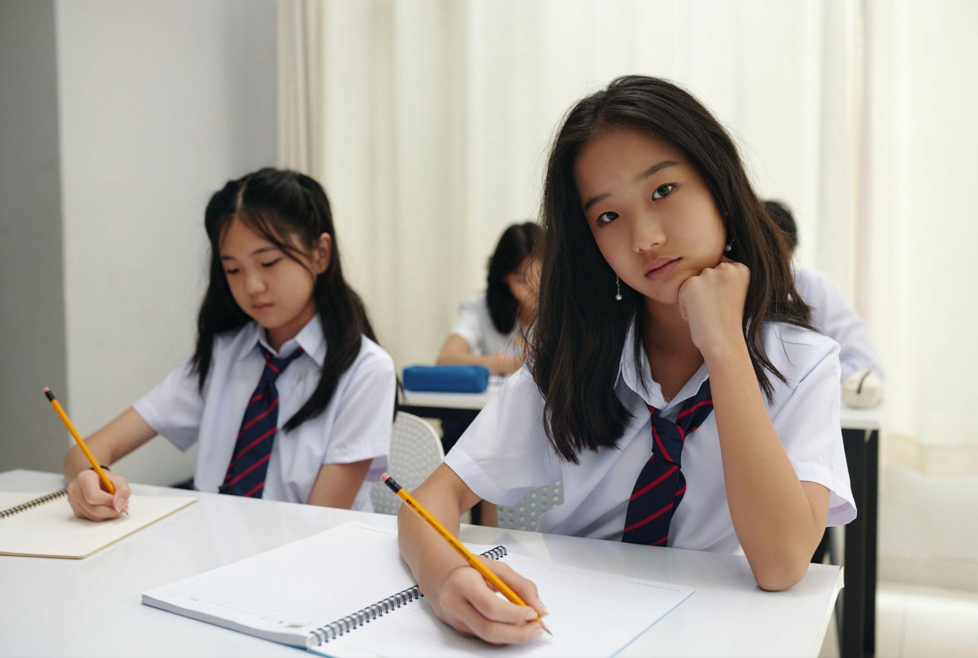 Cách các bà mẹ Hàn Quốc giúp con vượt qua những kỳ thi khắc nghiệt- Ảnh 1. Cách các bà mẹ Hàn Quốc giúp con vượt qua những kỳ thi khắc nghiệt- Ảnh 1.