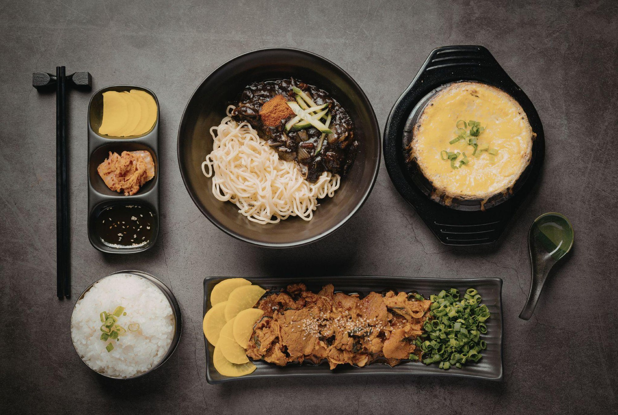 Cách các bà mẹ Hàn Quốc giúp con vượt qua những kỳ thi khắc nghiệt- Ảnh 2. Cách các bà mẹ Hàn Quốc giúp con vượt qua những kỳ thi khắc nghiệt- Ảnh 2.