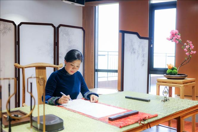 Phu nhân Ngô Phương Ly thăm Trung tâm Giao lưu khoa học văn hóa thanh thiếu niên Tống Khánh Linh- Ảnh 5.