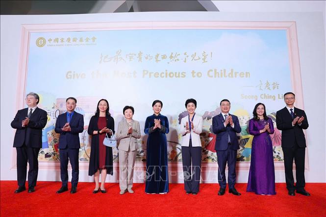 Phu nhân Ngô Phương Ly thăm Trung tâm Giao lưu khoa học văn hóa thanh thiếu niên Tống Khánh Linh- Ảnh 6.